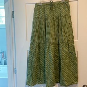 J Jill green size small tall maxi skirt beautiful pattern 💕 EUC